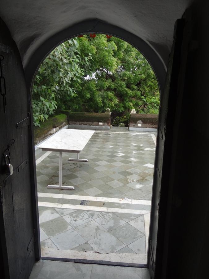 Labboo'Z Cafe And Lodge Maheshwar Exterior photo